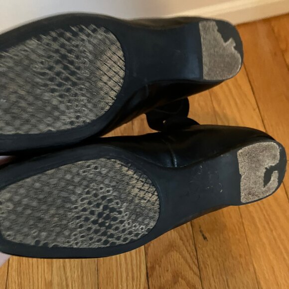 Mandalaye Elastic Criss-Cross Ankle Strap Ballet Flats - Picture 6 of 6